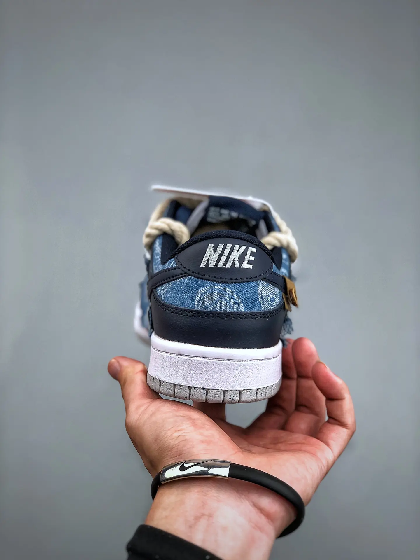 The Rise of Replica Nike SB Dunk Low Sneakers in Denim: A Deep Dive | YtaYta