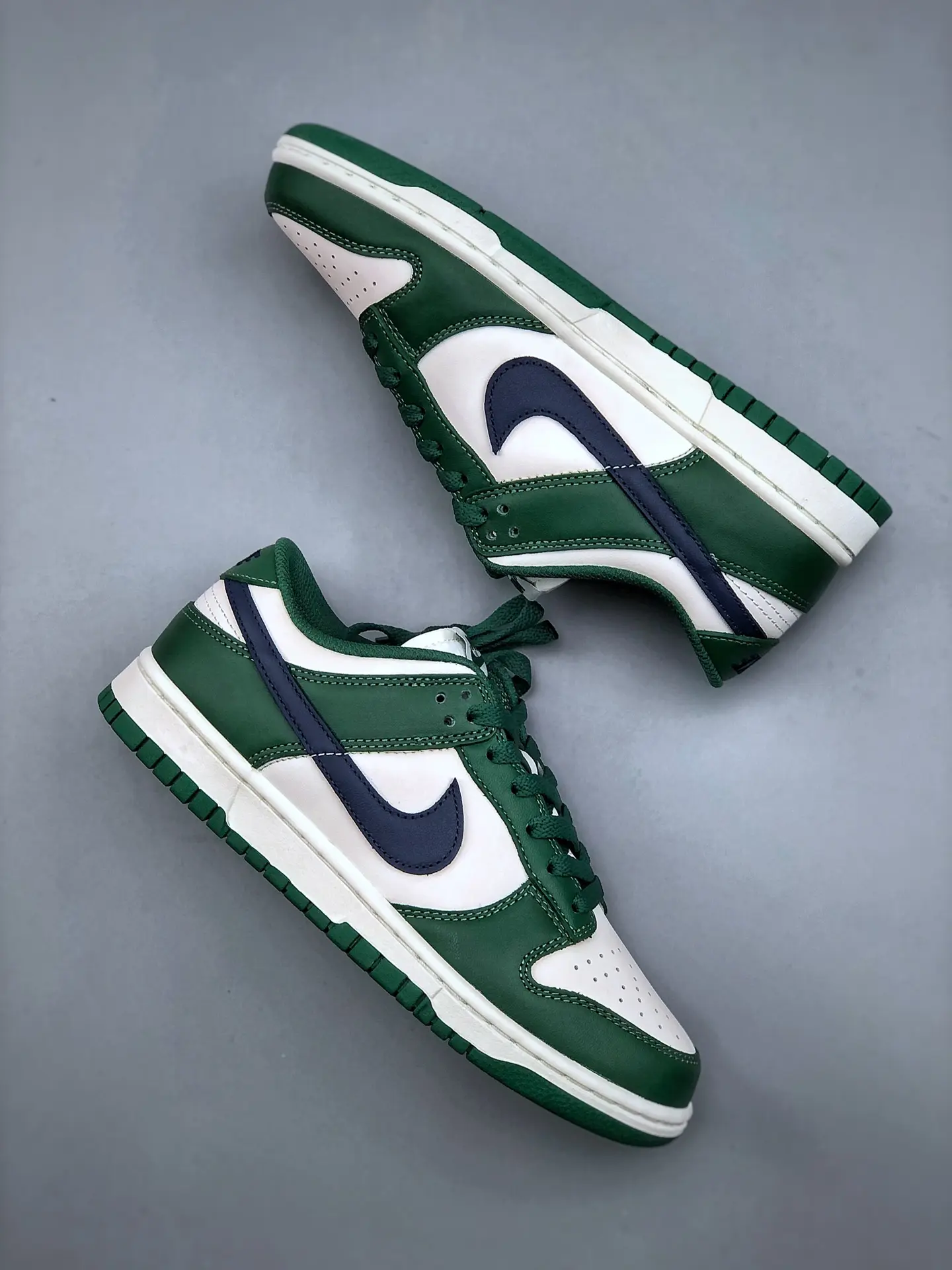 Nike Dunk Low Retro Gorge Green Midnight Navy Replica: A Comprehensive Review | YtaYta