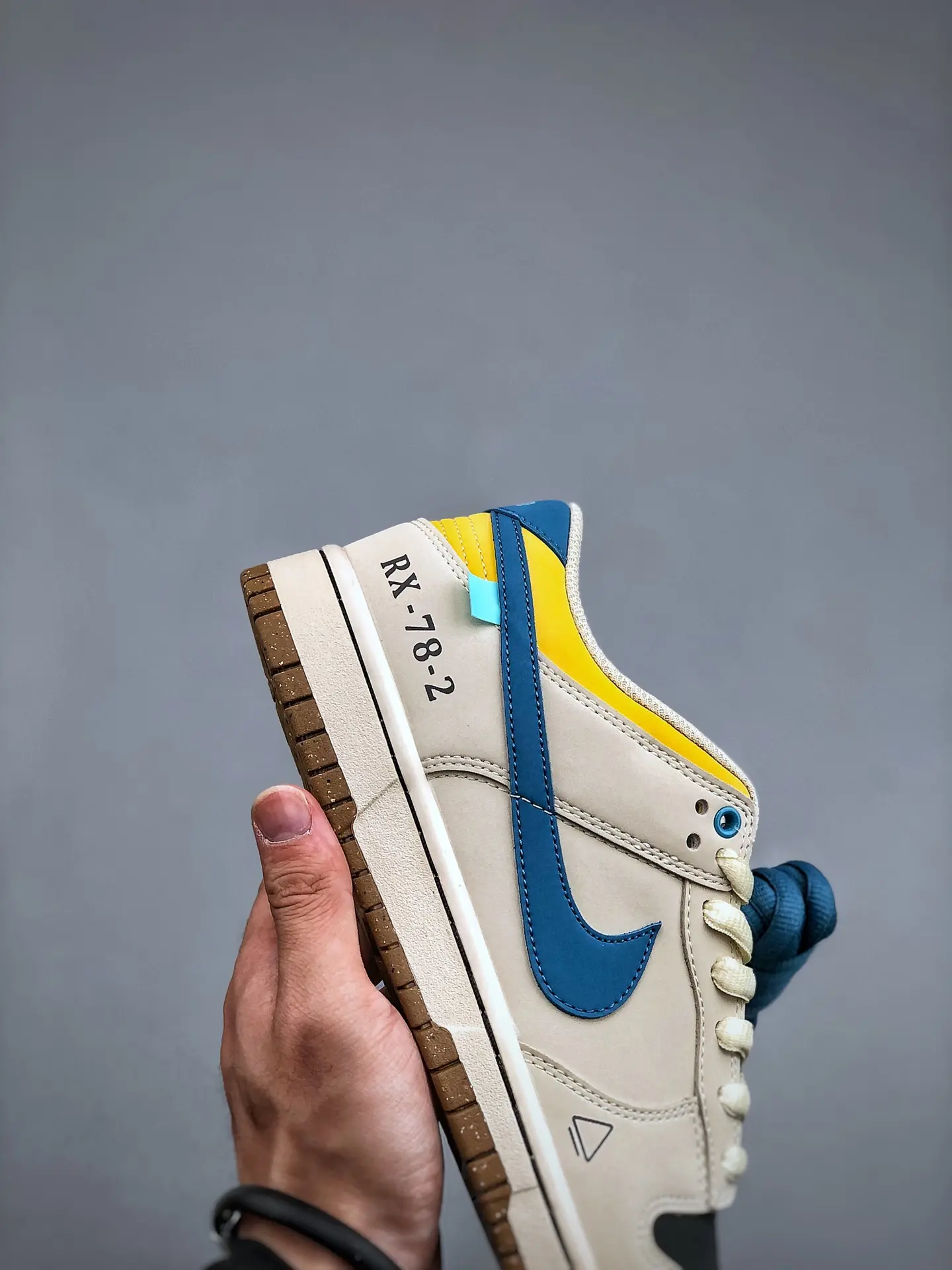 Exploring Replica Nike SB Dunk Low Robot Blue Yellow Black: A Detailed Review | YtaYta