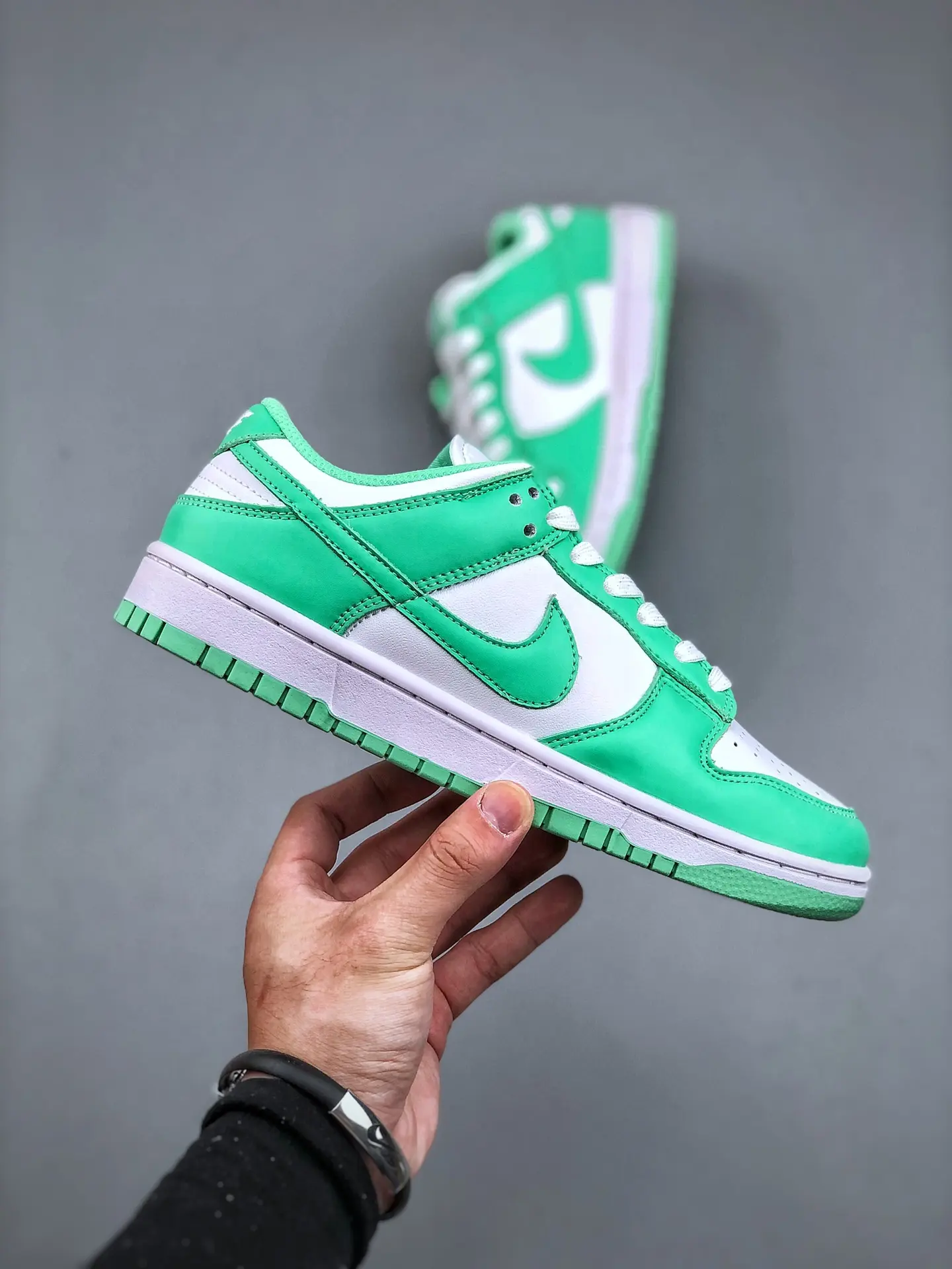 Ultimate Guide to Nike Dunk Low 'Green Glow' Replica Sneakers for Women | YtaYta