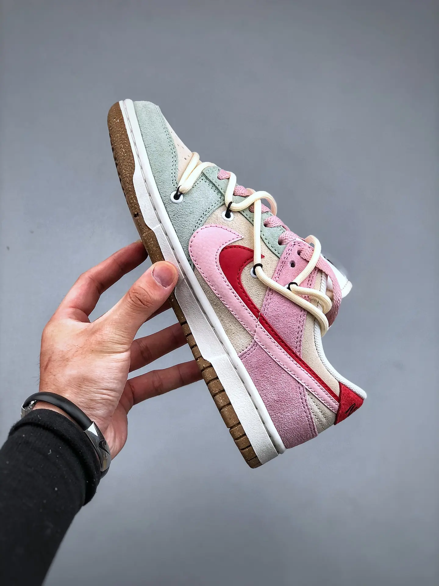 Replica Nike SB Dunk Low '85 Year of the Rabbit: Pink Red Black DO9457 Review | YtaYta