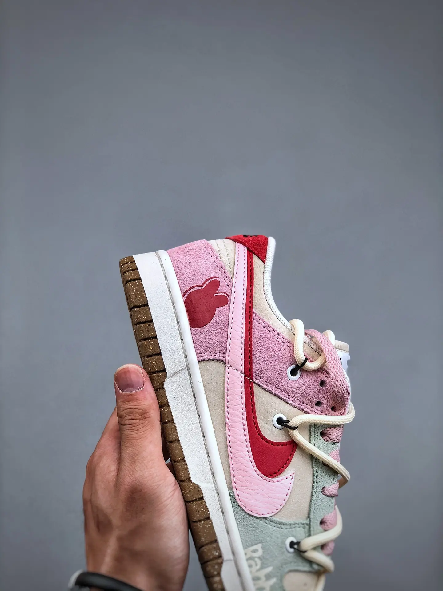 Replica Nike SB Dunk Low '85 Year of the Rabbit: Pink Red Black DO9457 Review | YtaYta