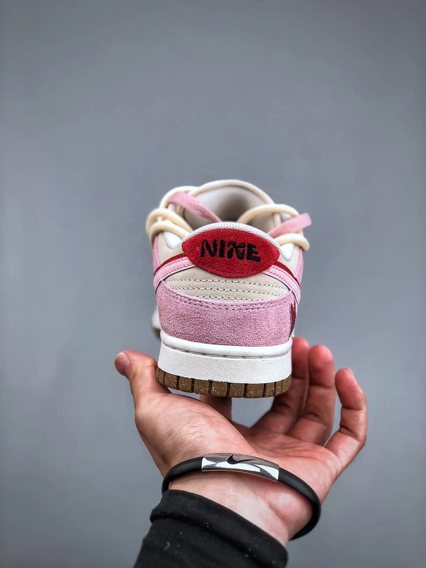 Replica Nike SB Dunk Low '85 Year of the Rabbit: Pink Red Black DO9457 Review | YtaYta