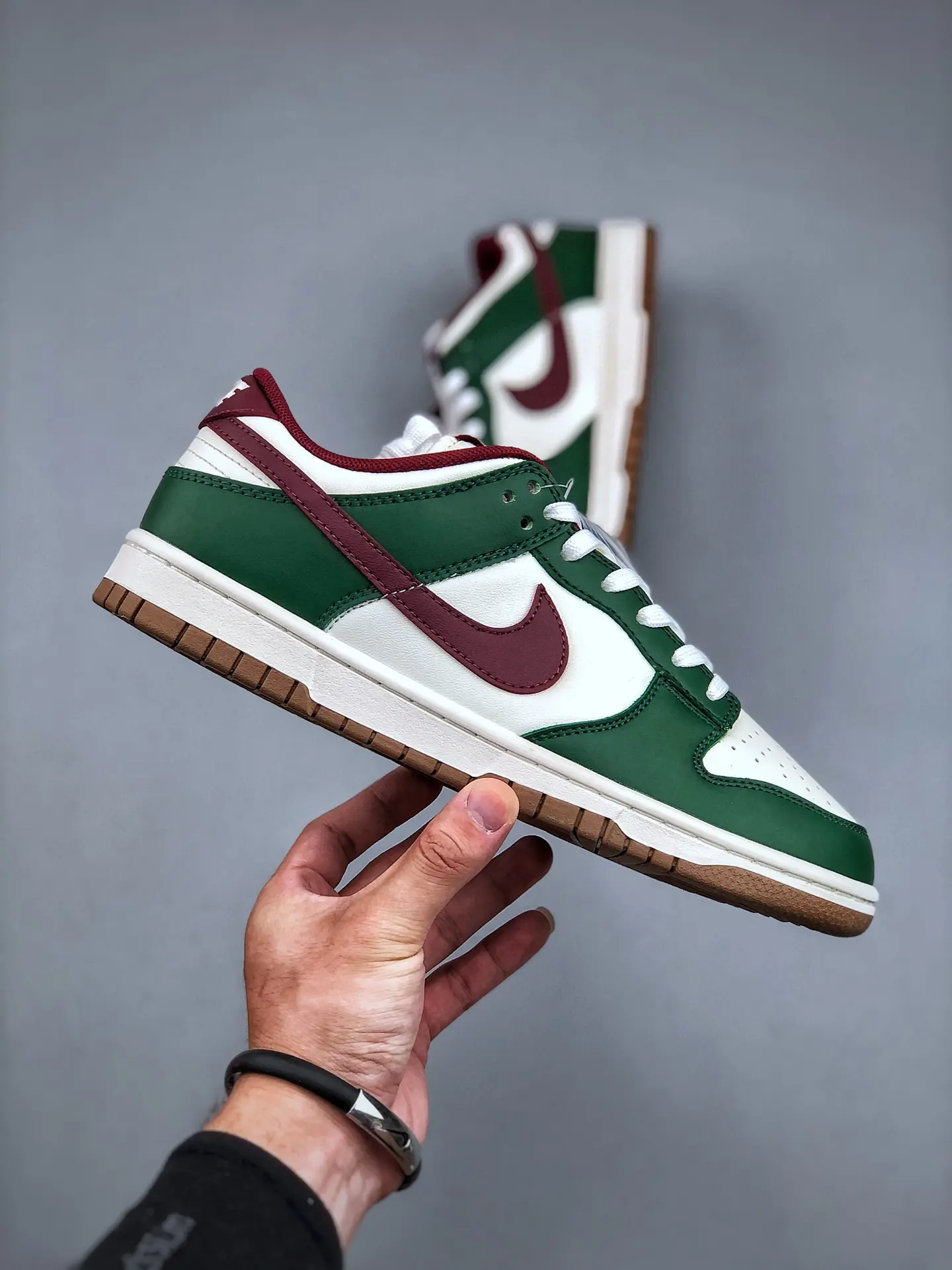 Unveiling the Nike Dunk Low Gorge Green: A Detailed Review of the Replica | YtaYta