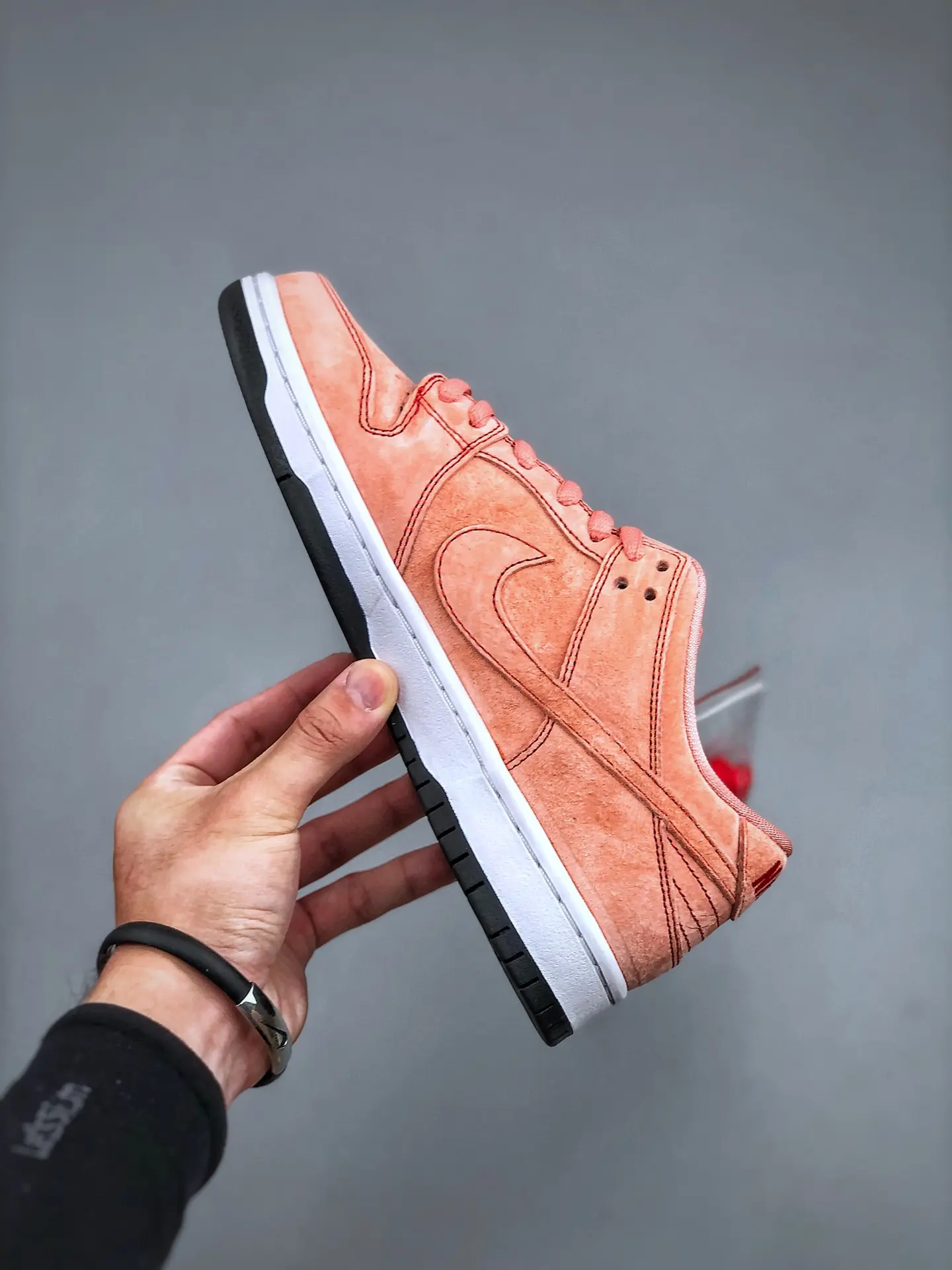 Nike SB Dunk Low Pink Pig Replica Review: Unveiling the Atomic Pink Sensation | YtaYta