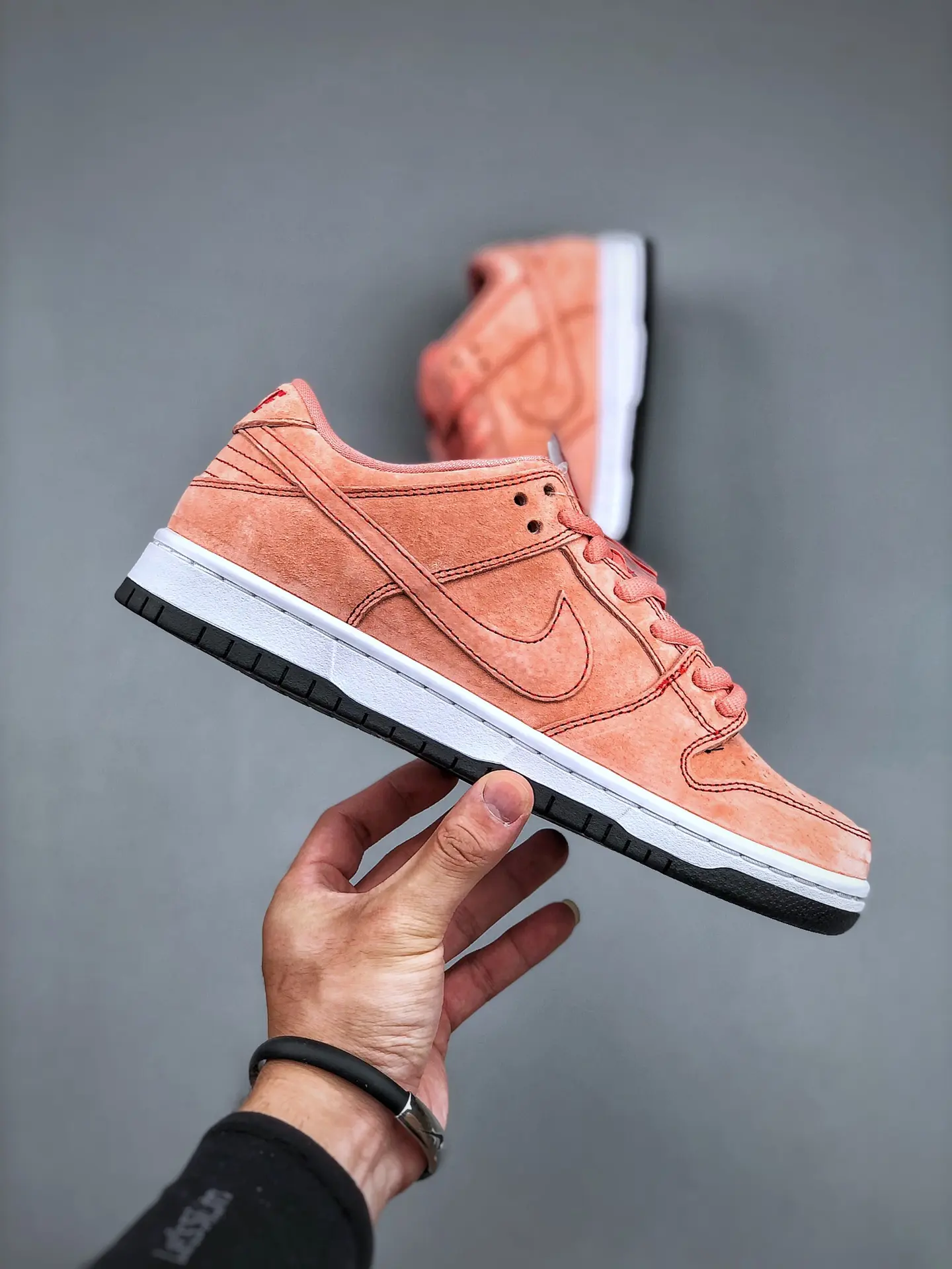 Nike SB Dunk Low Pink Pig Replica Review: Unveiling the Atomic Pink Sensation | YtaYta