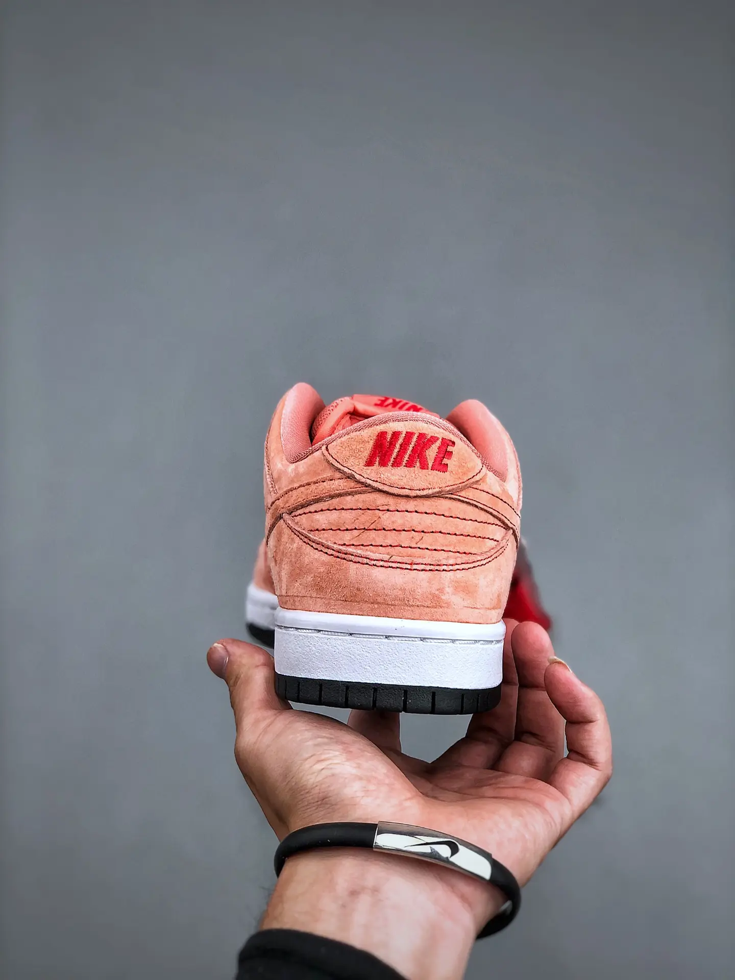 Nike SB Dunk Low Pink Pig Replica Review: Unveiling the Atomic Pink Sensation | YtaYta