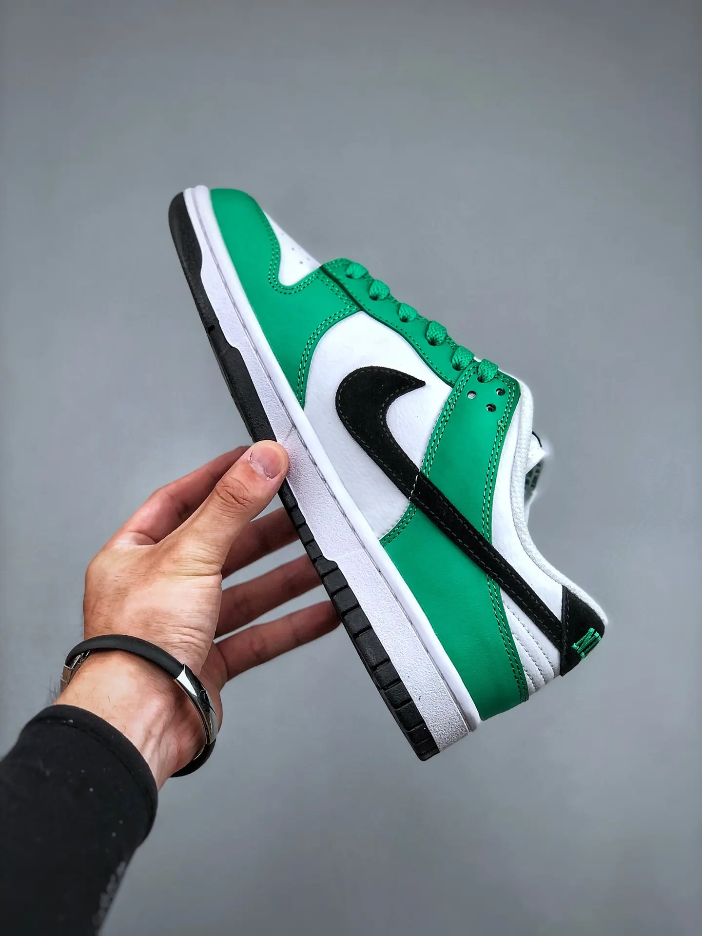 Nike Dunk Low 'Stadium Green' Replica Sneaker Review: Stylish and Affordable | YtaYta