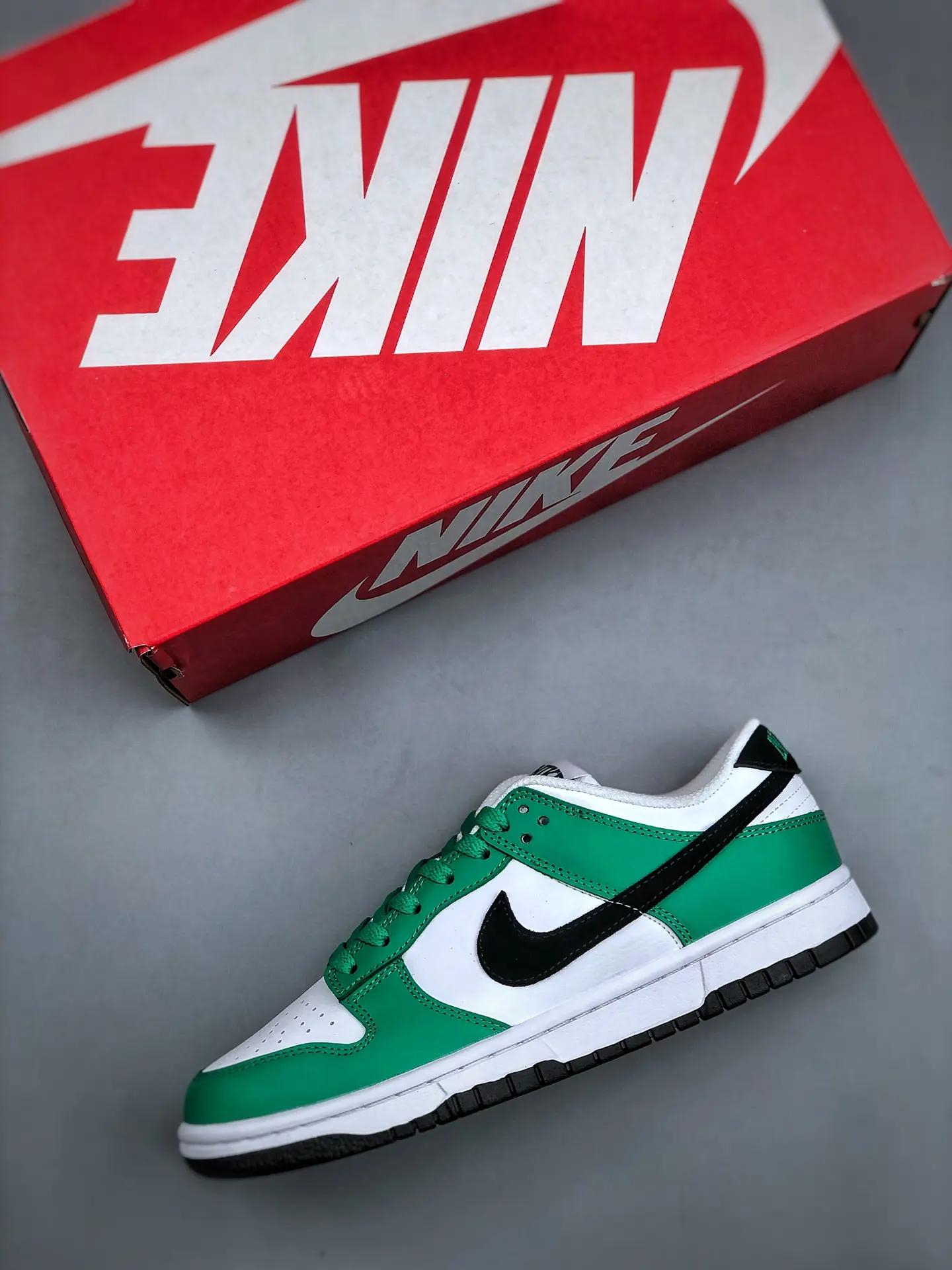 Nike Dunk Low 'Stadium Green' Replica Sneaker Review: Stylish and Affordable | YtaYta