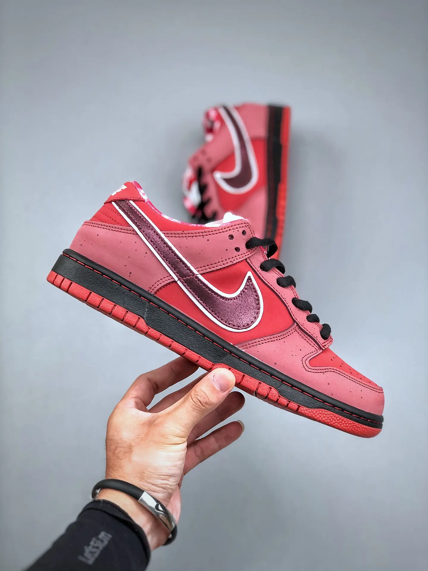 Unveiling the Replica Nike SB Dunk Low 'Red Lobster' - A Detailed Look | YtaYta