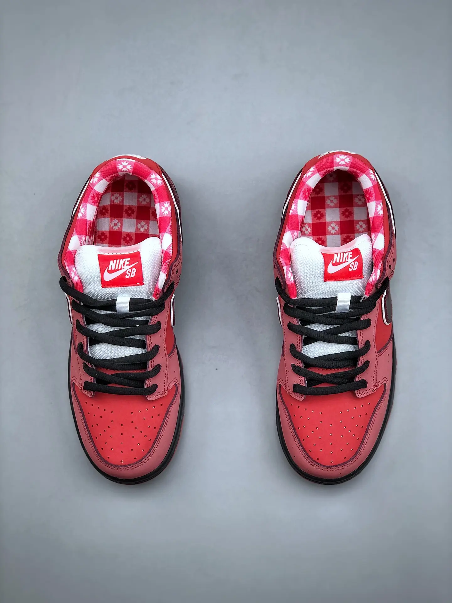 Unveiling the Replica Nike SB Dunk Low 'Red Lobster' - A Detailed Look | YtaYta