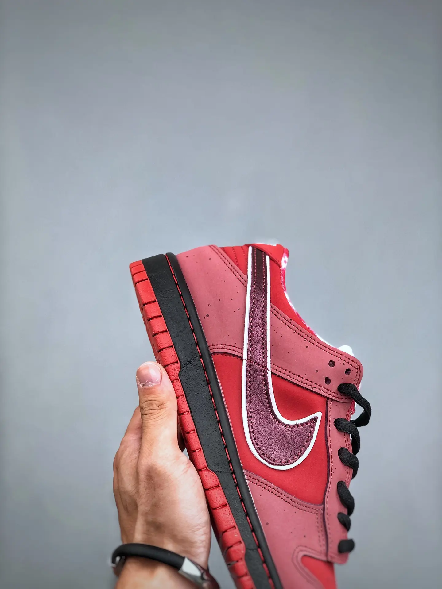 Unveiling the Replica Nike SB Dunk Low 'Red Lobster' - A Detailed Look | YtaYta