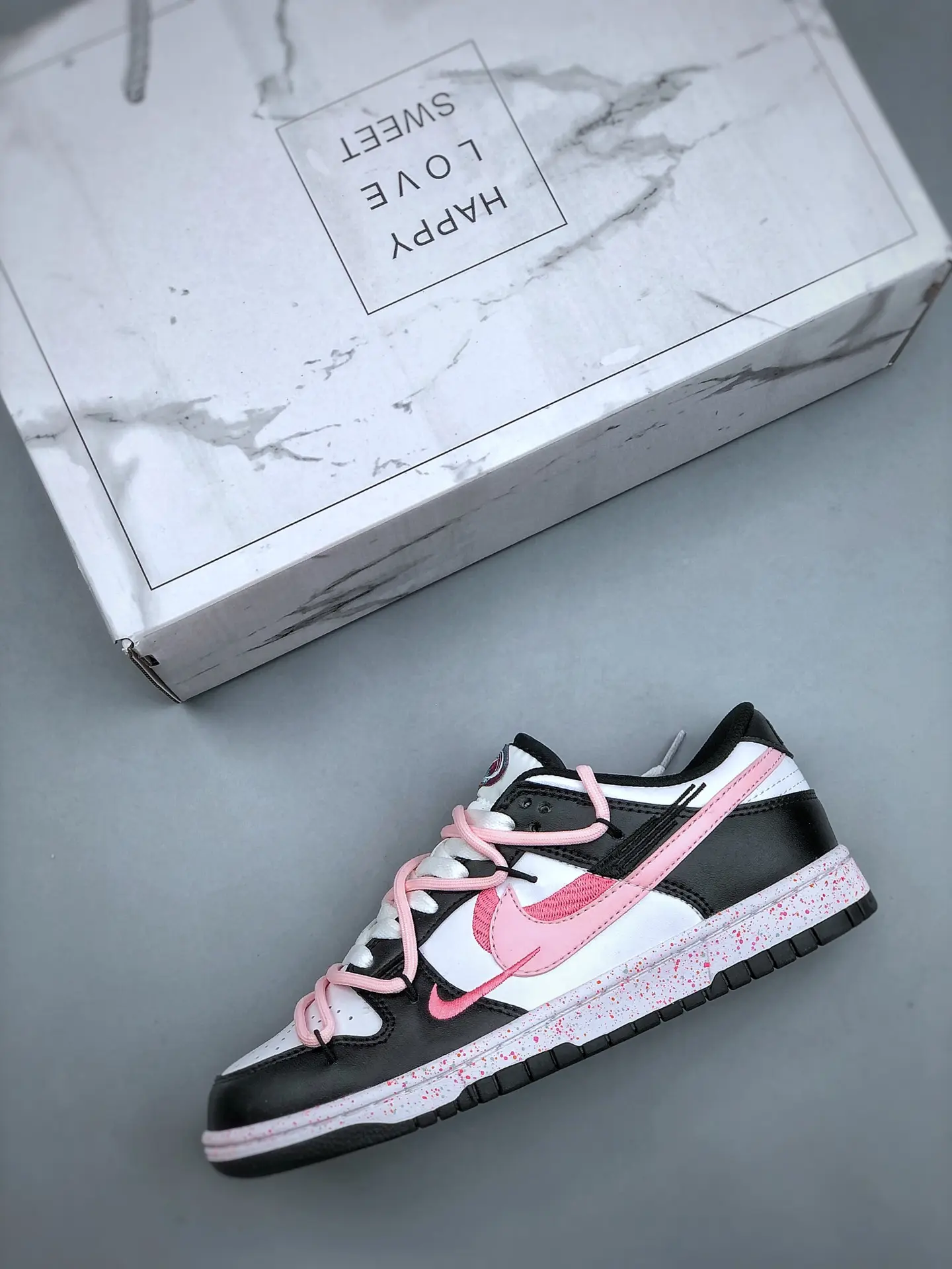 Discover the Best Replica Nike Women's Sneakers in Stunning Pink Hues | YtaYta