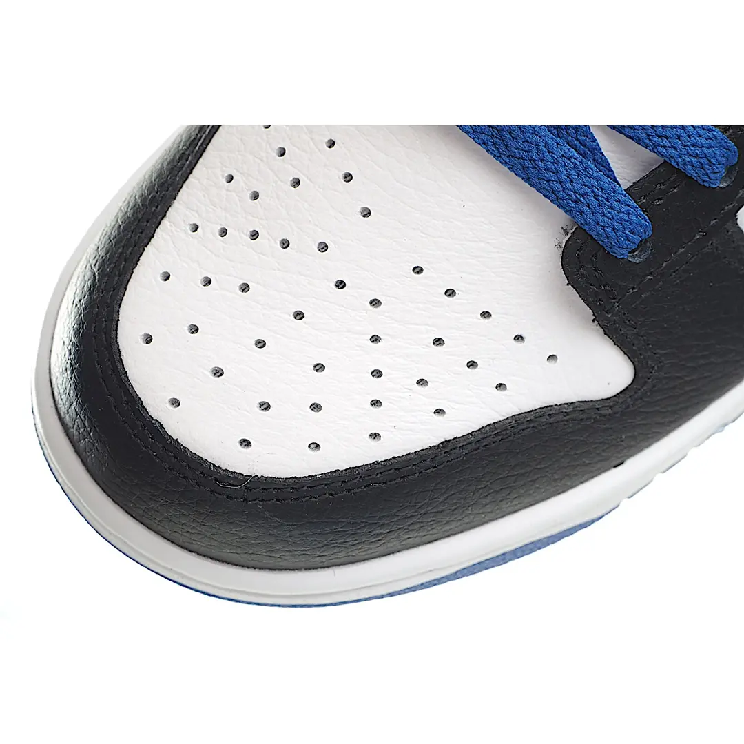 Replica Nike SB Dunk Low Sneakers: White Black Game Royal Review | YtaYta