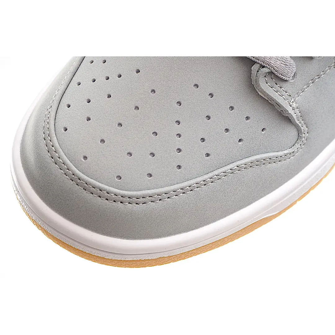 Nike SB Dunk Low Pro ISO 'Wolf Grey Gum' Replica: A Comprehensive Review | YtaYta