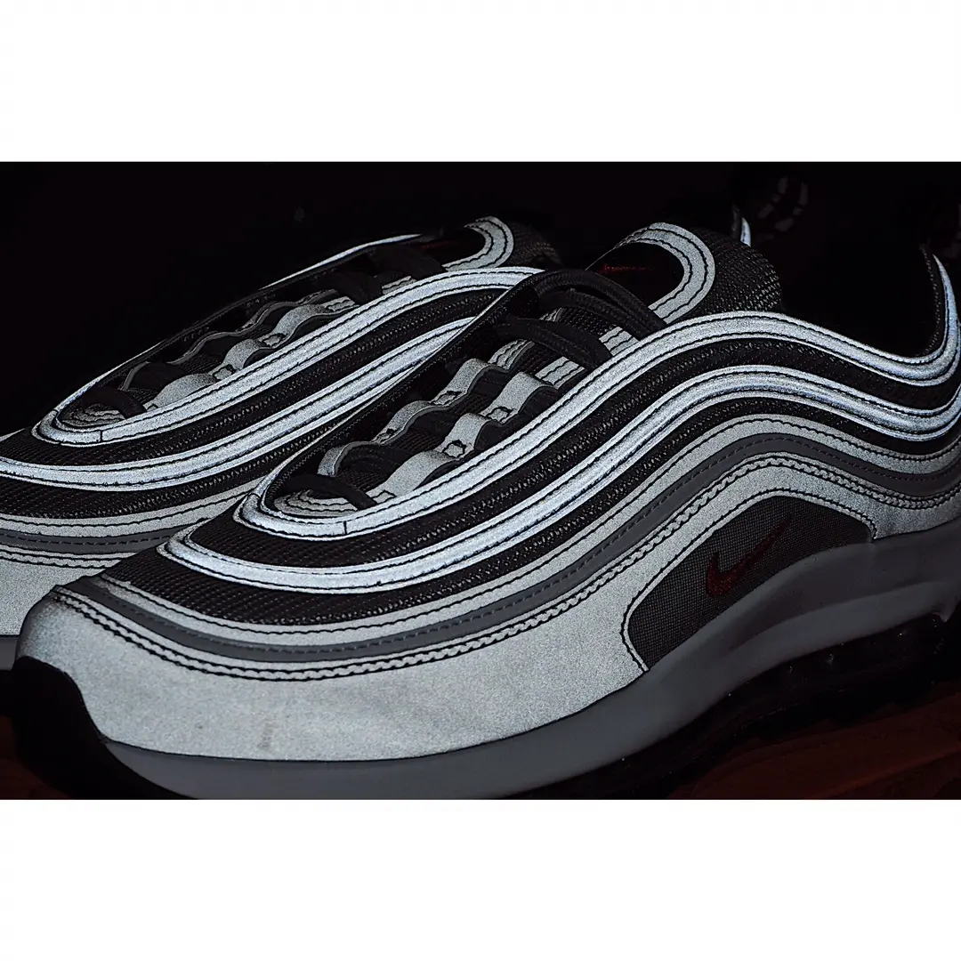 Nike Air Max 97 Replica: A Comprehensive Review of the Iconic Silver Sneaker | YtaYta