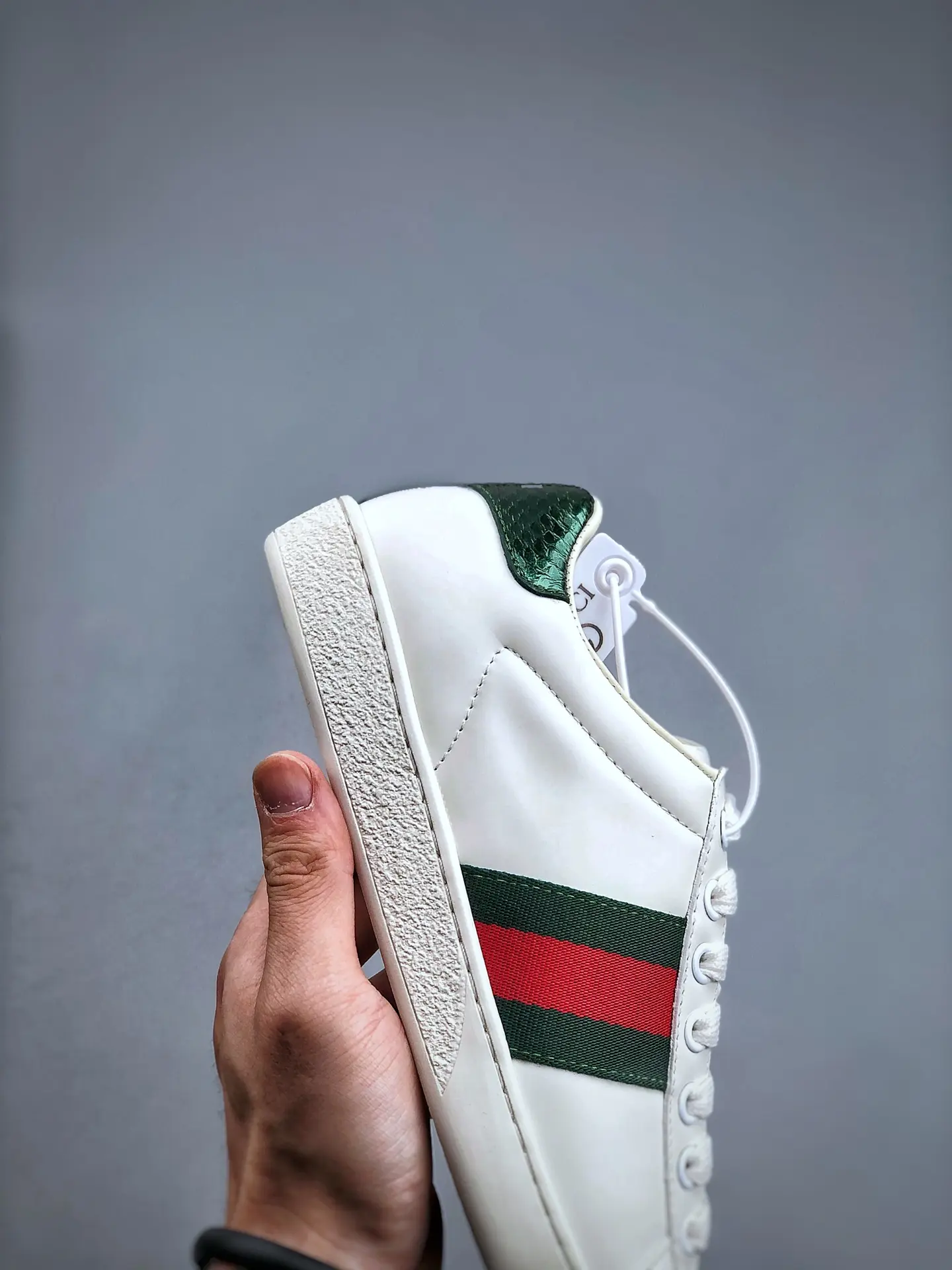 Replica Gucci Ace Leather Sneakers - White - Pros and Cons | YtaYta