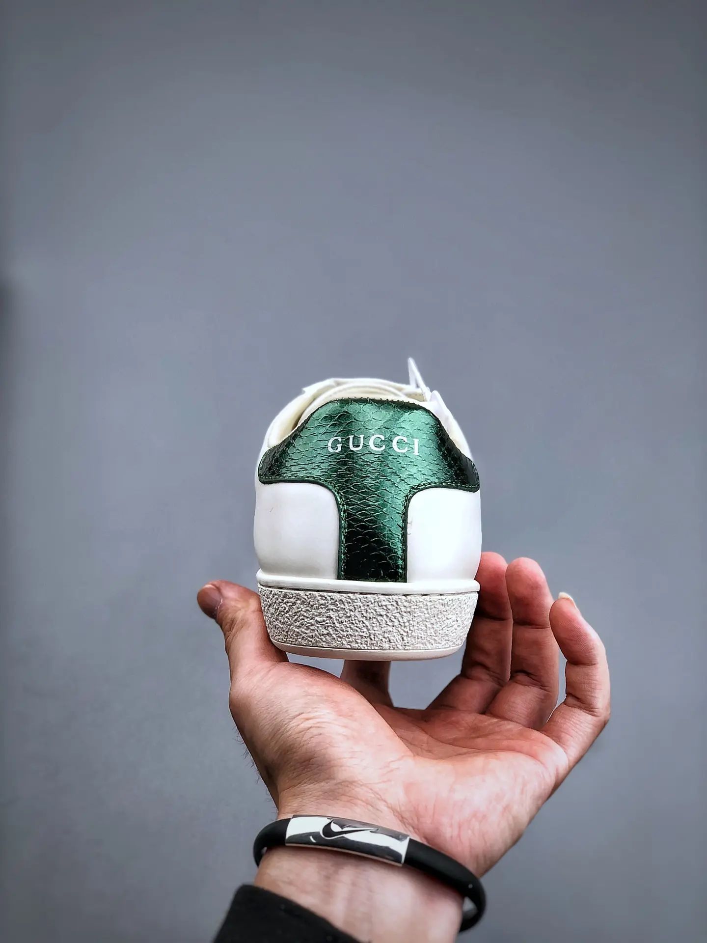 Replica Gucci Ace Leather Sneakers - White - Pros and Cons | YtaYta