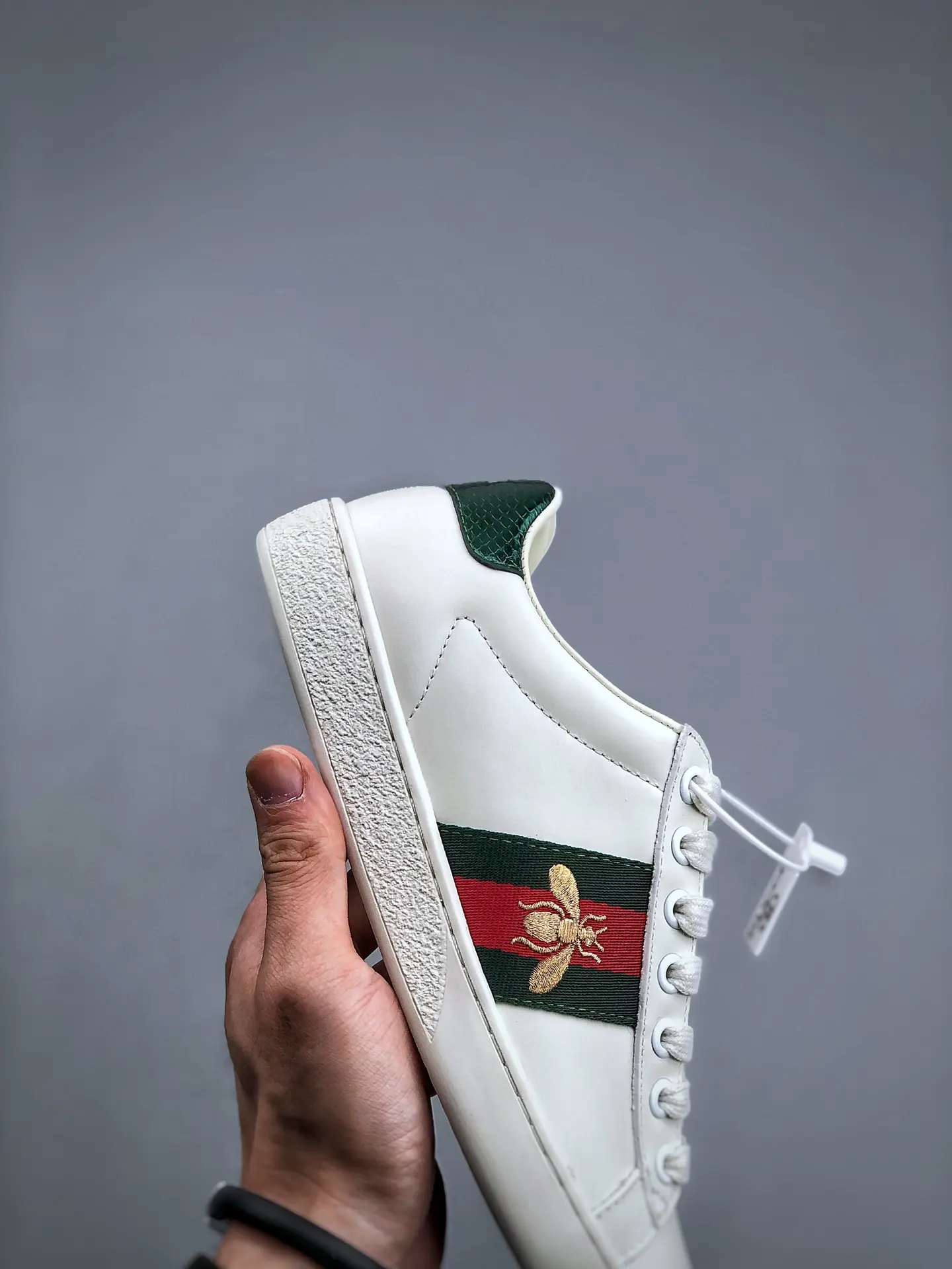 Replica Gucci White Leather Faux Pearl Embellished Ace Sneakers: A Detailed Look | YtaYta