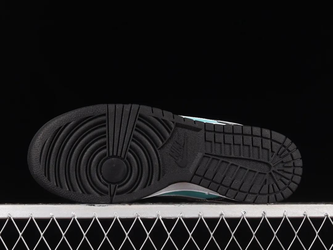 Unveiling the Replica Nike SB Dunk Low Pro Diamond Supply Co. Tiffany in Aqua Blue | YtaYta