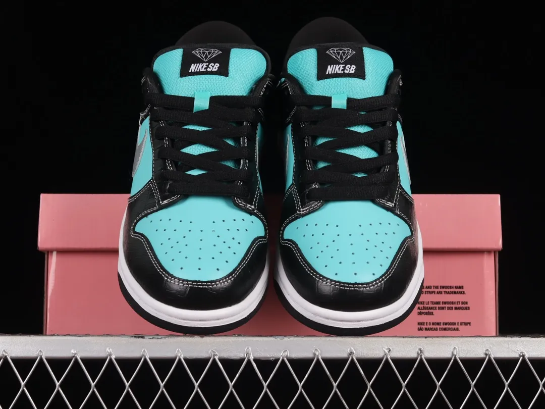 Unveiling the Replica Nike SB Dunk Low Pro Diamond Supply Co. Tiffany in Aqua Blue | YtaYta