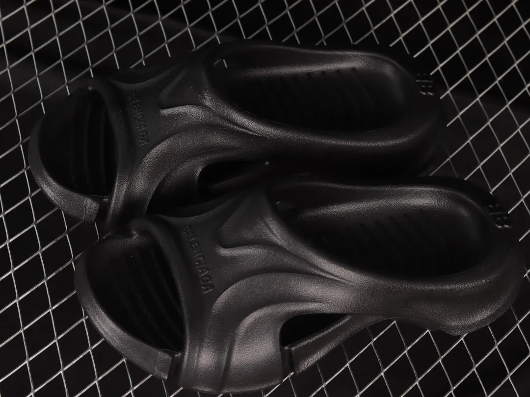 Balenciaga Mold Slide Sandal Black Replica: Worth the Hype? | YtaYta