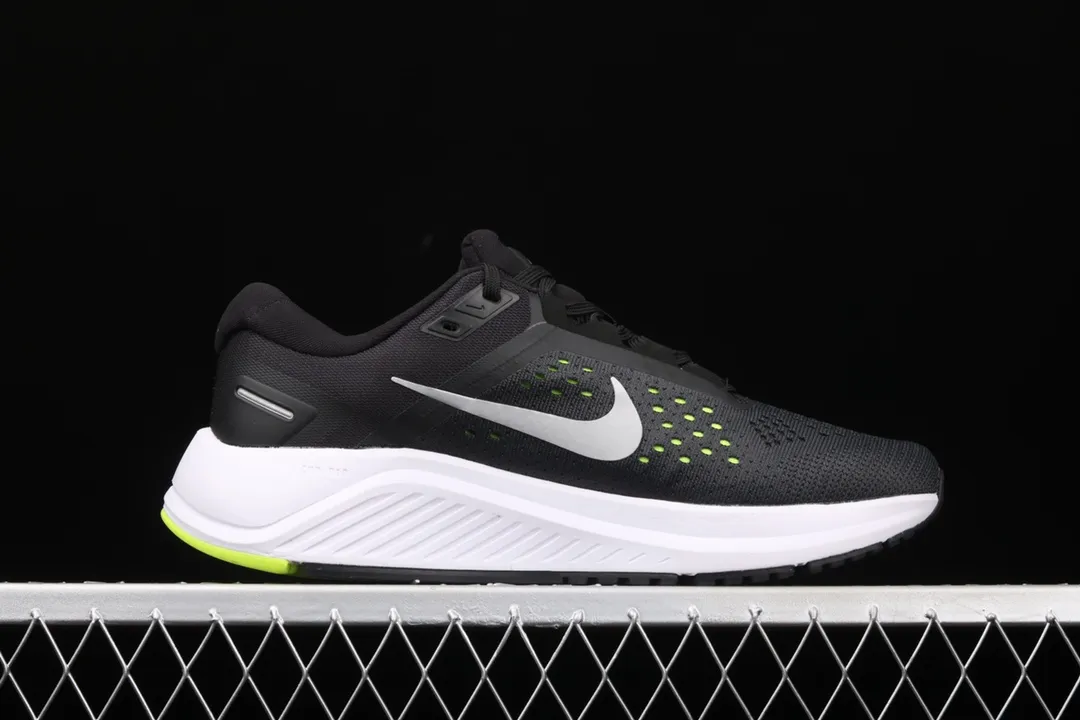 Nike Air Zoom Structure 23: A Detailed Look at the Black/White/Green Model | YtaYta