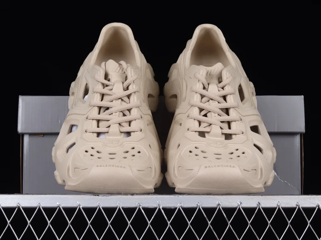 Balenciaga HD Lace-Up Sneakers Beige Replica: Fashion and Functionality | YtaYta