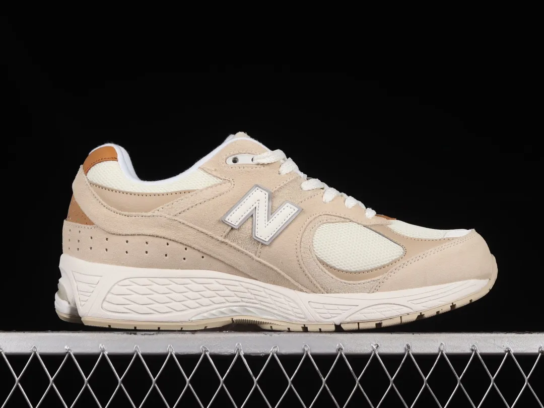 New Balance 2002R Sandstone Replica Sneakers: Style and Comfort in Beige | YtaYta