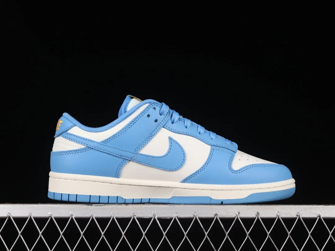 Replica Nike Dunk Low Sneakers in Light Blue and White: Unisex Style Review | YtaYta