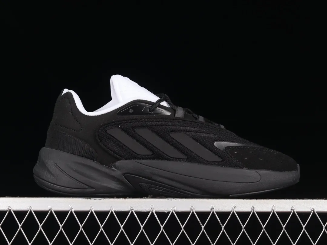 Replica Adidas Ozelia Core Black/White: A Detailed Review | YtaYta