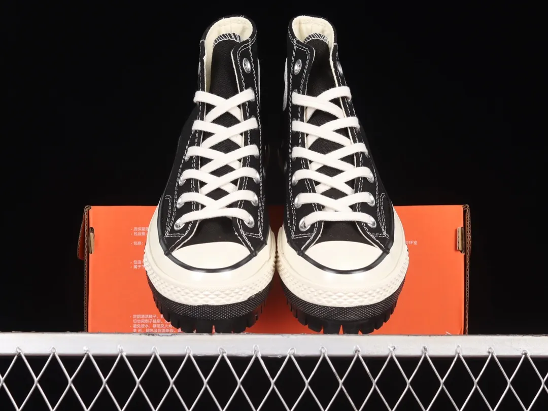 Converse Chuck 70 Canvas Trek LTD Hi Black Replica: A Detailed Review | YtaYta