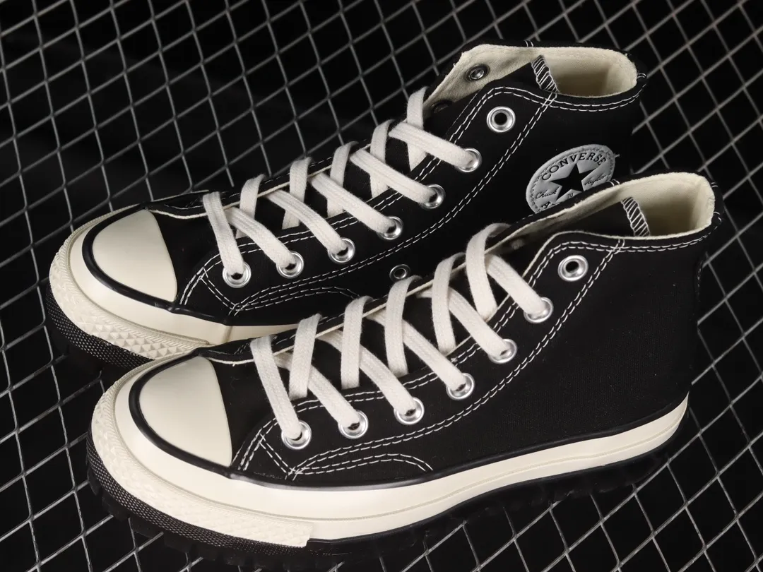 Converse Chuck 70 Canvas Trek LTD Hi Black Replica: A Detailed Review | YtaYta