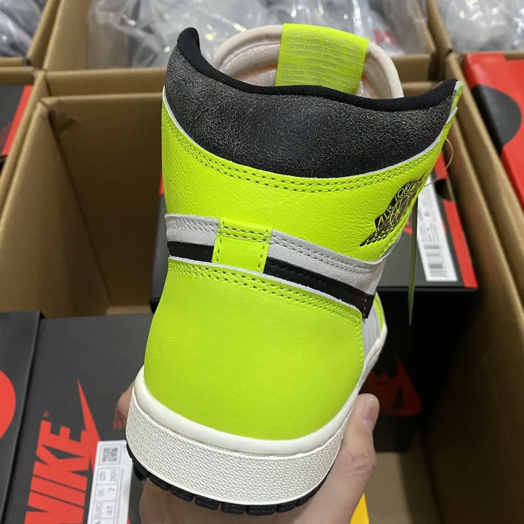 Fake Rep Replica Air Jordan 1 Retro High OG Visionaire Volt UK11 US12 EU46 | YtaYta