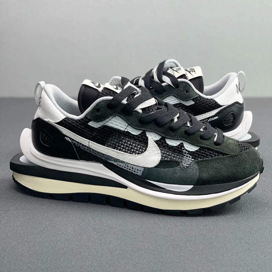 Nike Vaporwaffle Sacai Black White Review: Replica vs Genuine Comparison | YtaYta