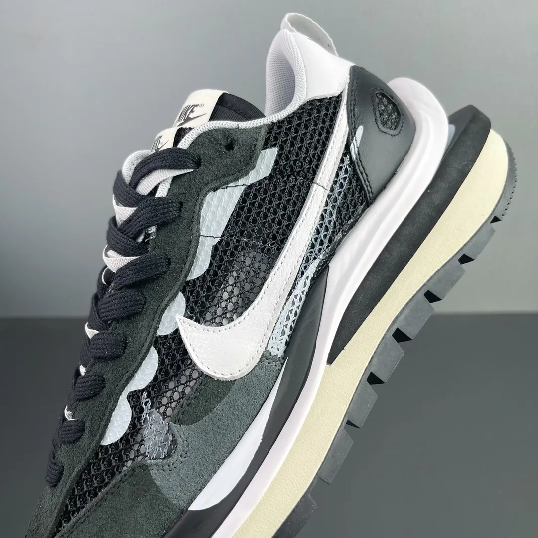 Nike Vaporwaffle Sacai Black White Review: Replica vs Genuine Comparison | YtaYta