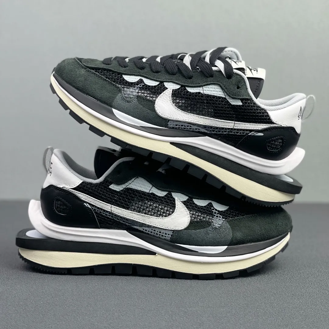 Nike Vaporwaffle Sacai Black White Review: Replica vs Genuine Comparison | YtaYta