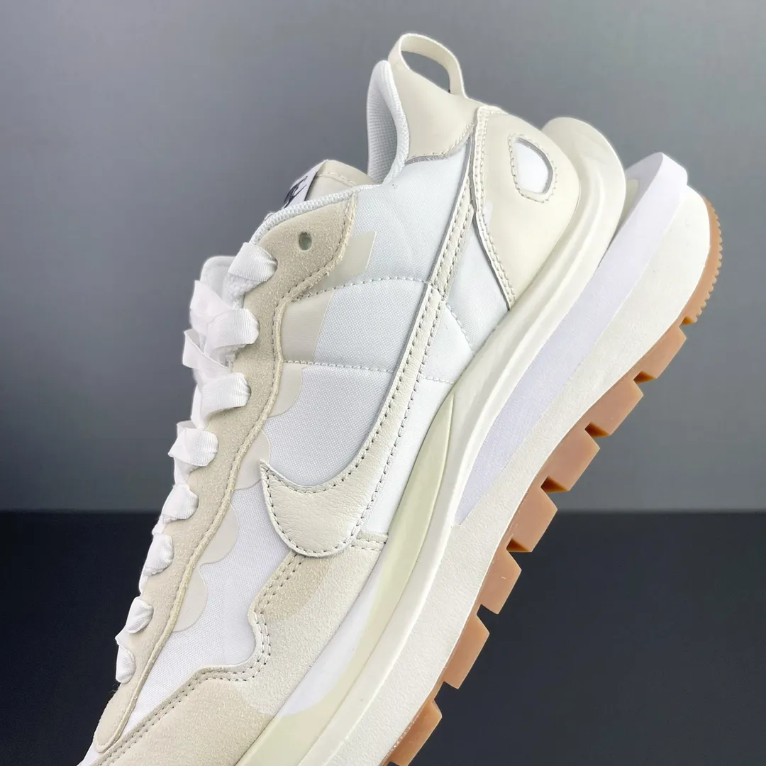 Sacai x Nike Vaporwaffle Sail Gum White DD1875-100 Replica: A Comprehensive Review | YtaYta