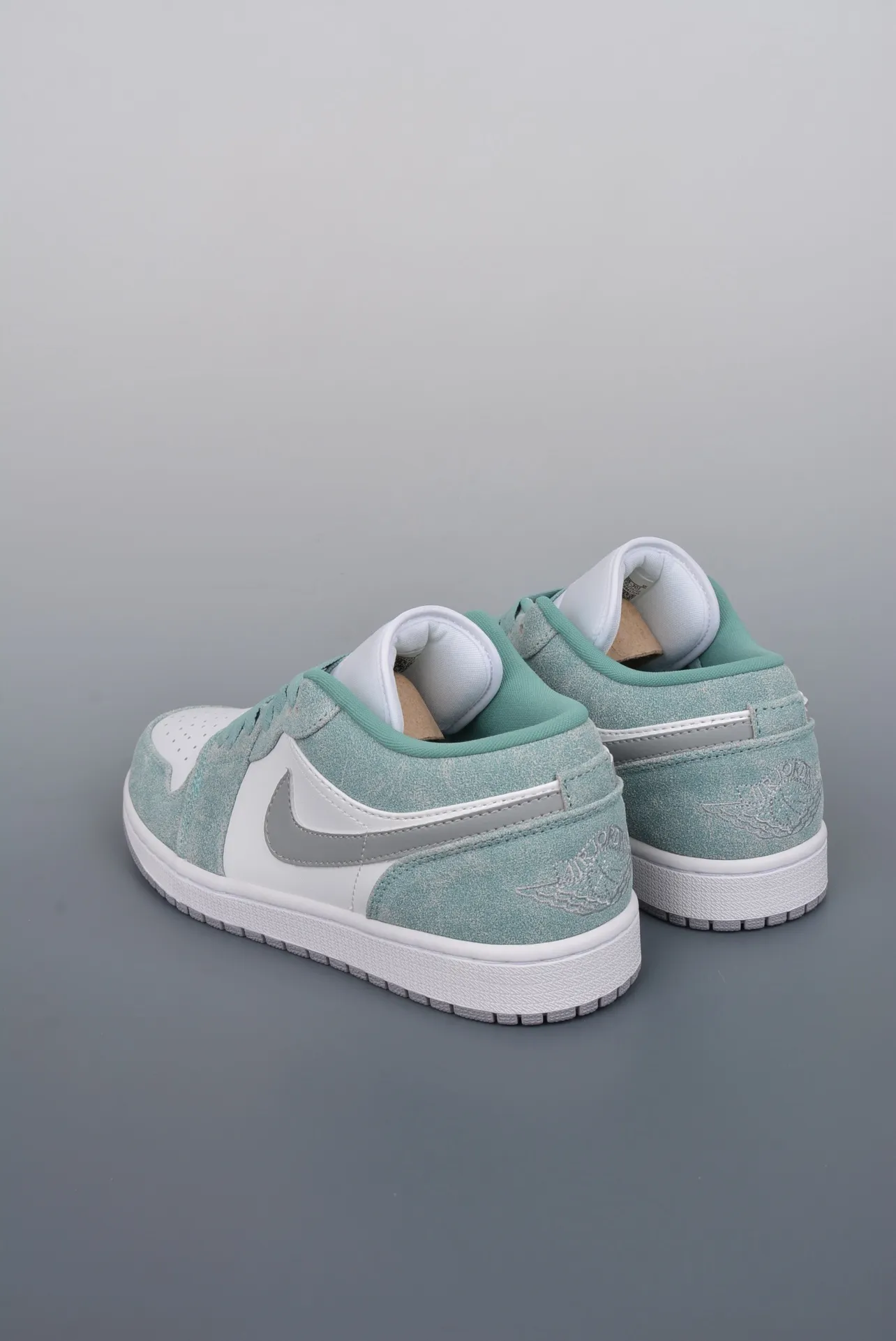 Fake Rep Replica Air Jordan 1 Low SE New Emerald Shoes - White DN3705-301 | YtaYta