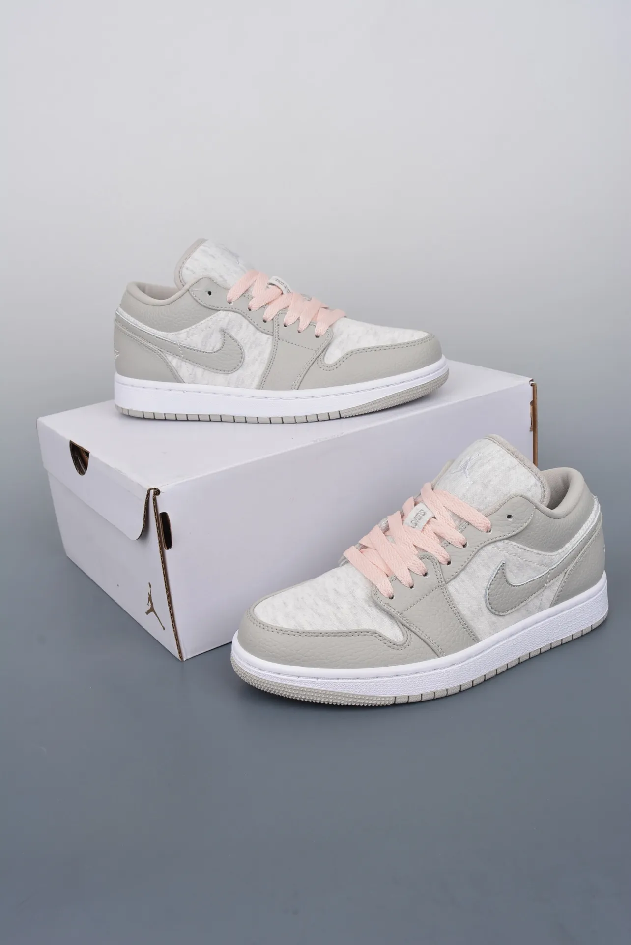 Women's Nike Air Jordan 1 Retro Low Light Grey Pink Replica Review | YtaYta