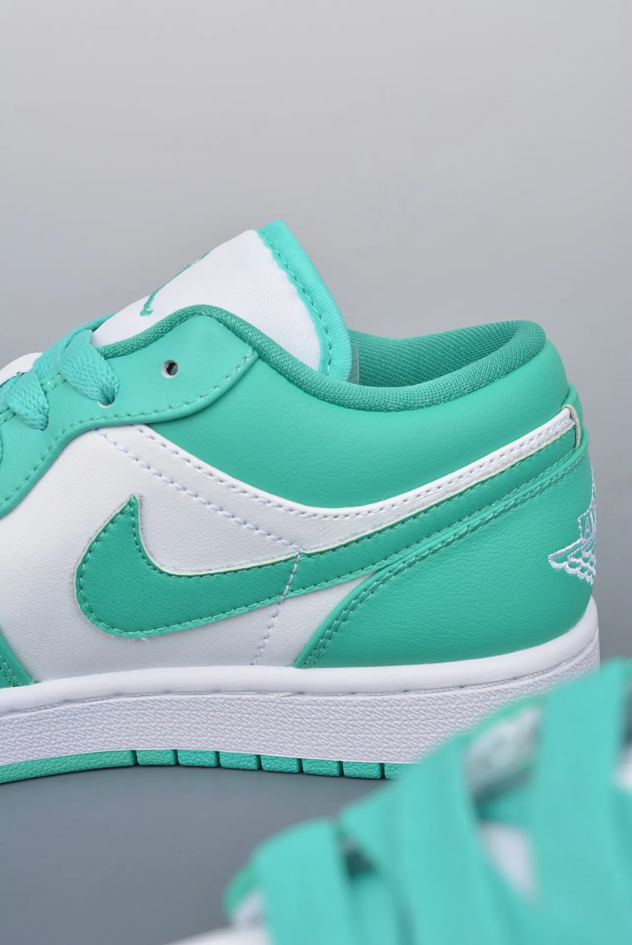 The Versatile Appeal of Replica Air Jordan 1 Low SE Shoes in Green | YtaYta