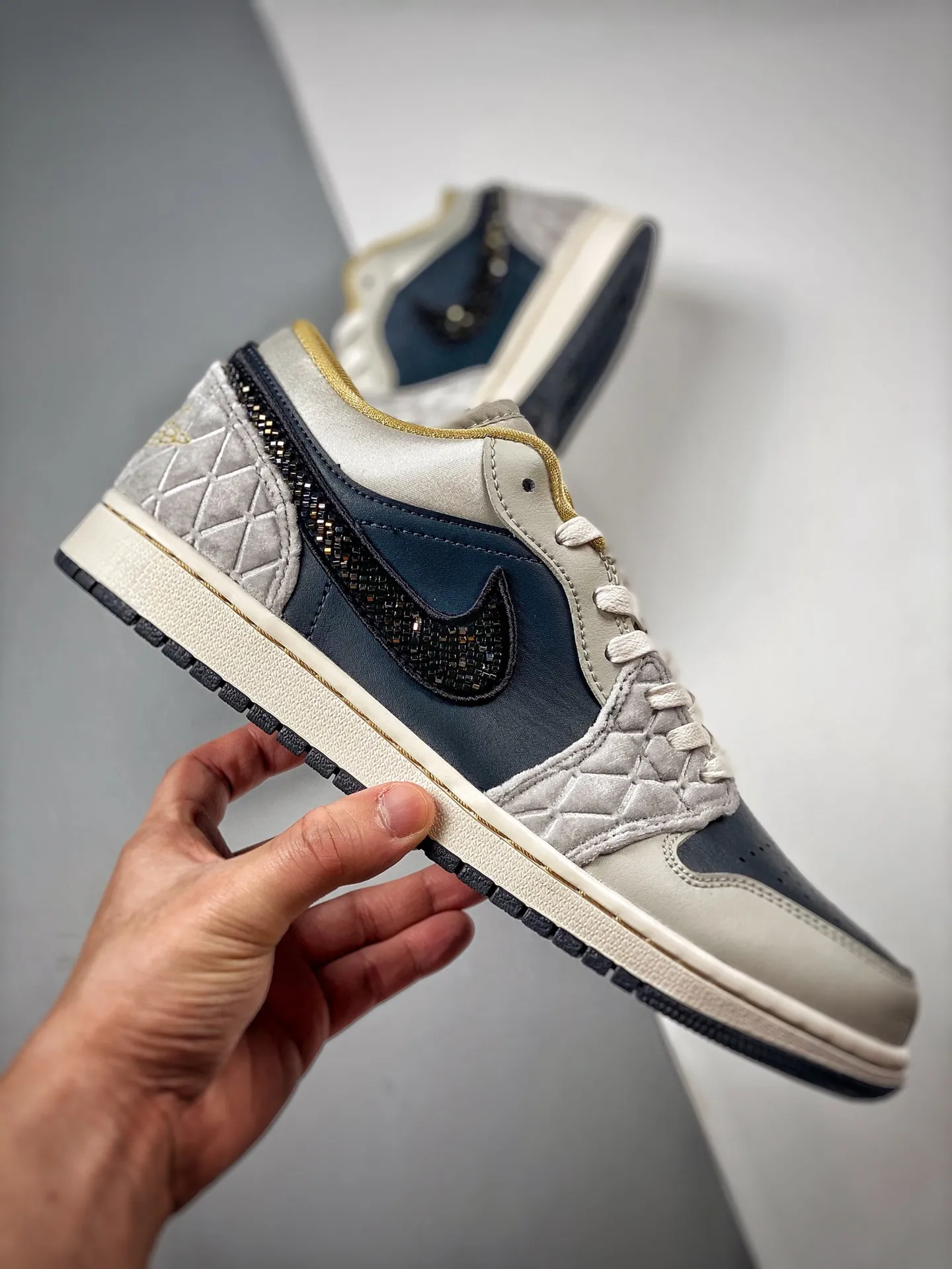 Air Jordan 1 Low Beaded Swoosh Black/Grey/Gold Replica Review | YtaYta