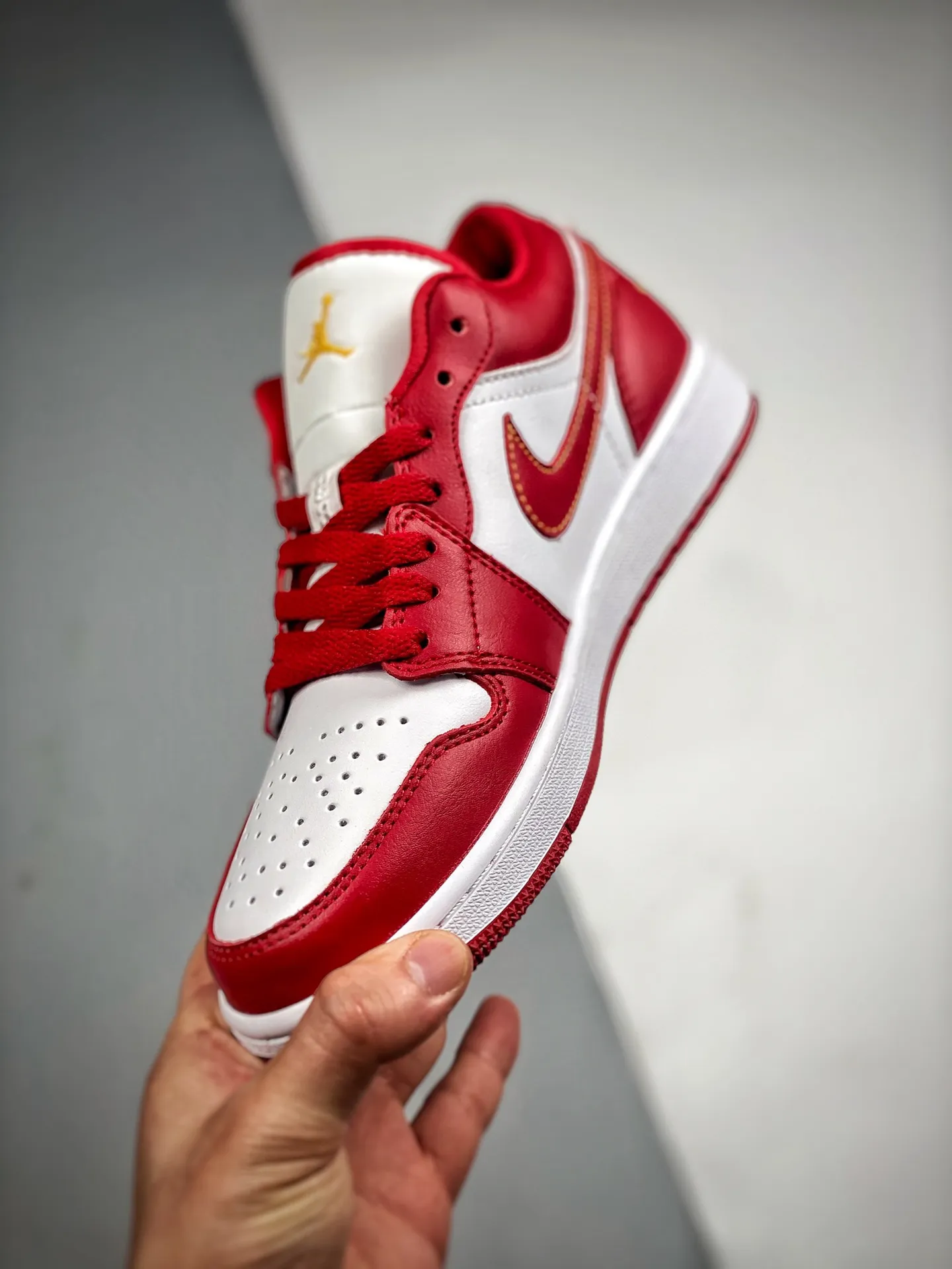 Fake Rep Replica Air Jordan 1 Low Cardinal Red Curry White Review | YtaYta