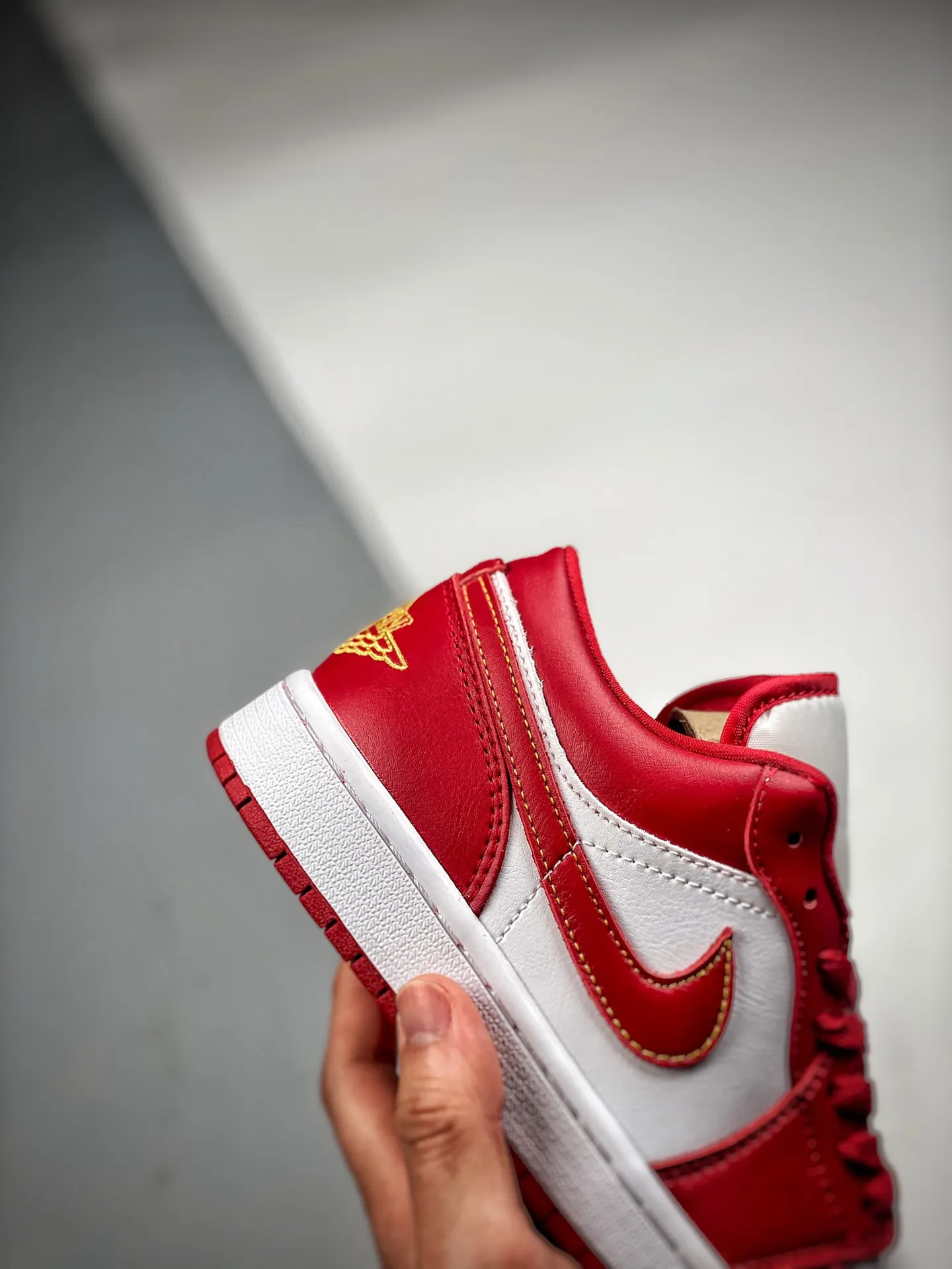 Fake Rep Replica Air Jordan 1 Low Cardinal Red Curry White Review | YtaYta