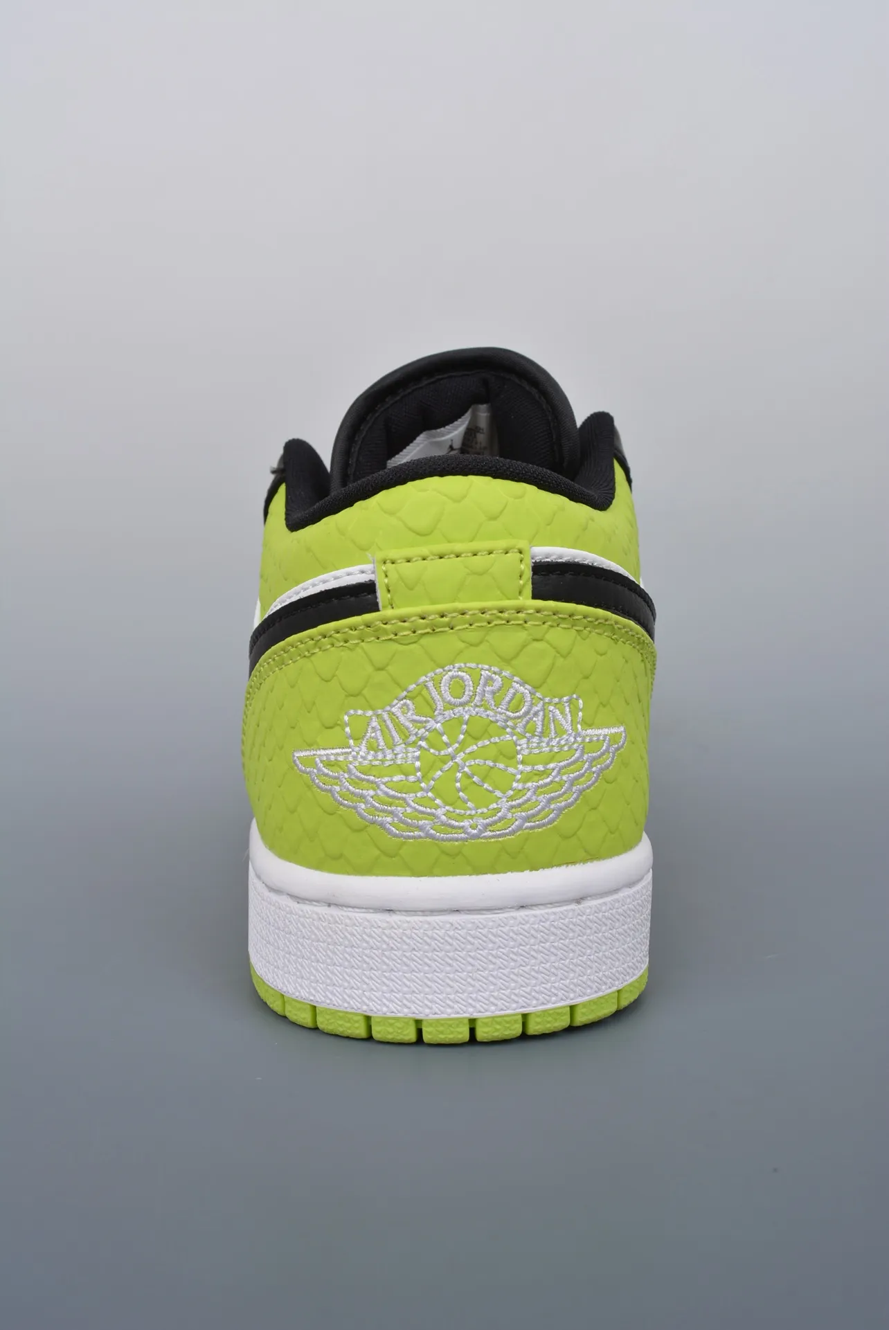 Air Jordan 1 Low 'Vivid Green Snakeskin' Replica - A Stylish Review | YtaYta