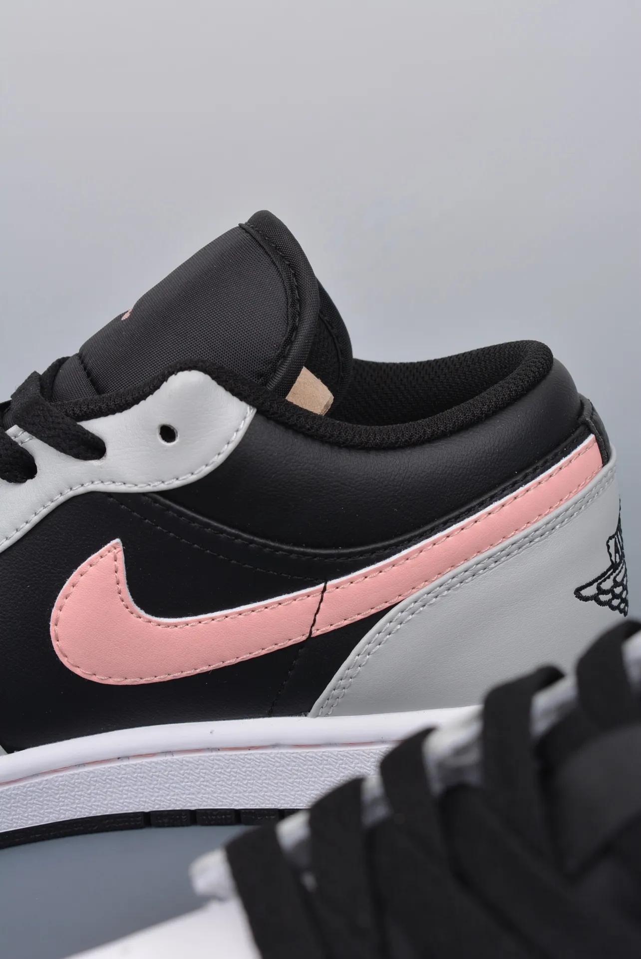 Fake Rep Replica Air Jordan 1 Low 'Grey Fog Bleached Coral' - Pros and Cons | YtaYta