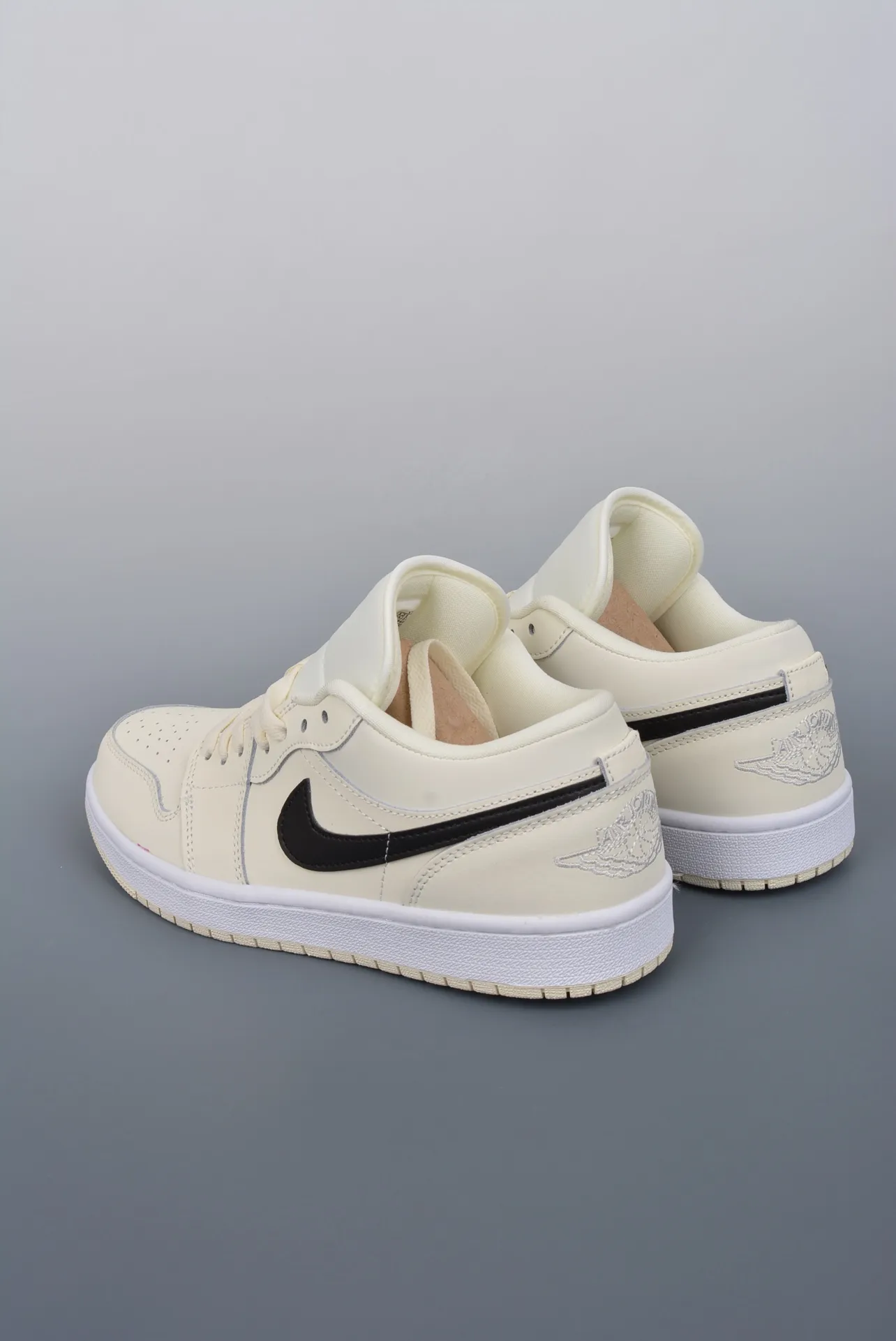 Air Jordan 1 Low 'Coconut Milk' Replica: Style and Comfort at a Fraction of the Price | YtaYta