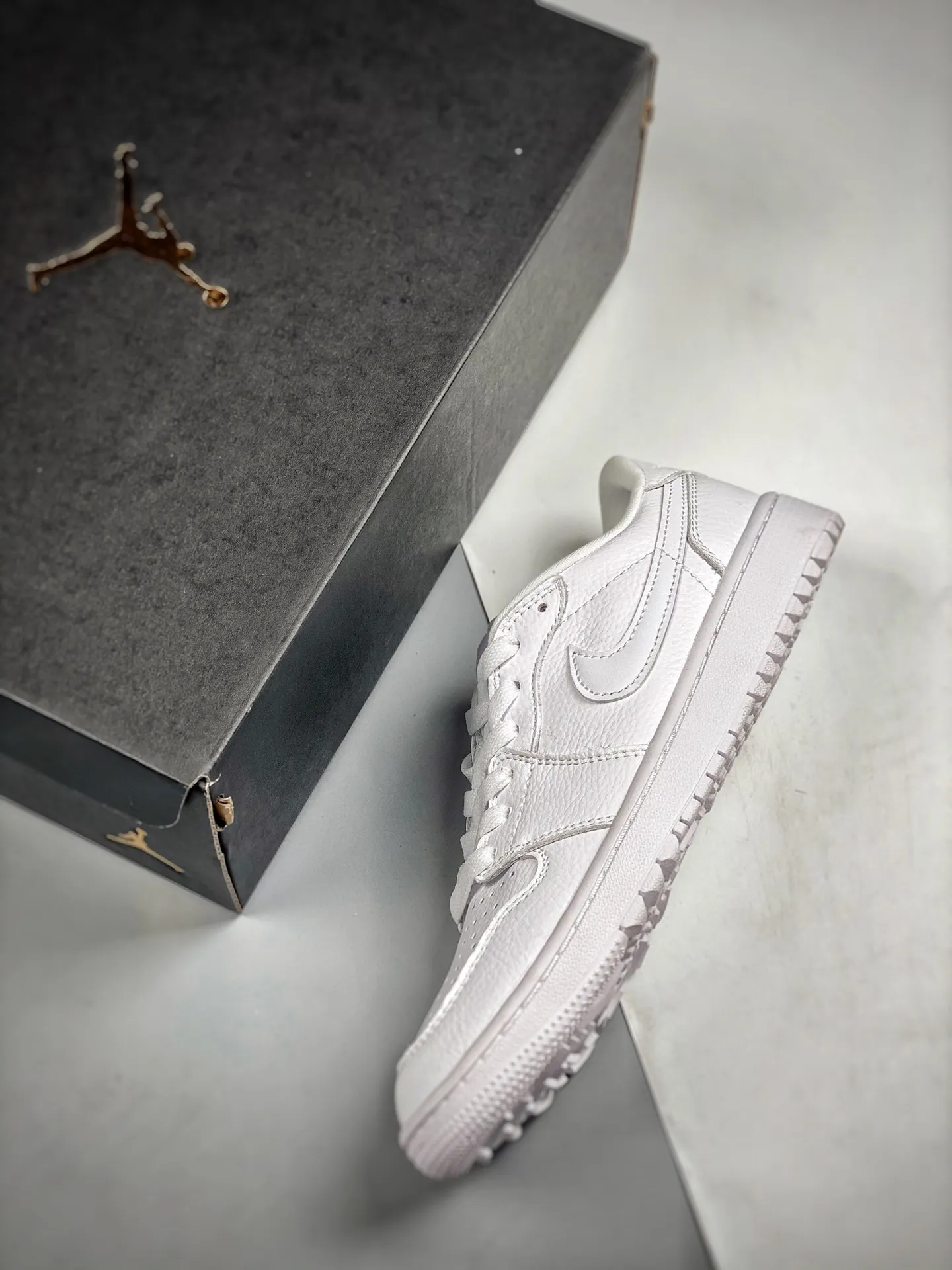 Air Jordan 1 Low Golf Triple White Replica: An In-Depth Look | YtaYta