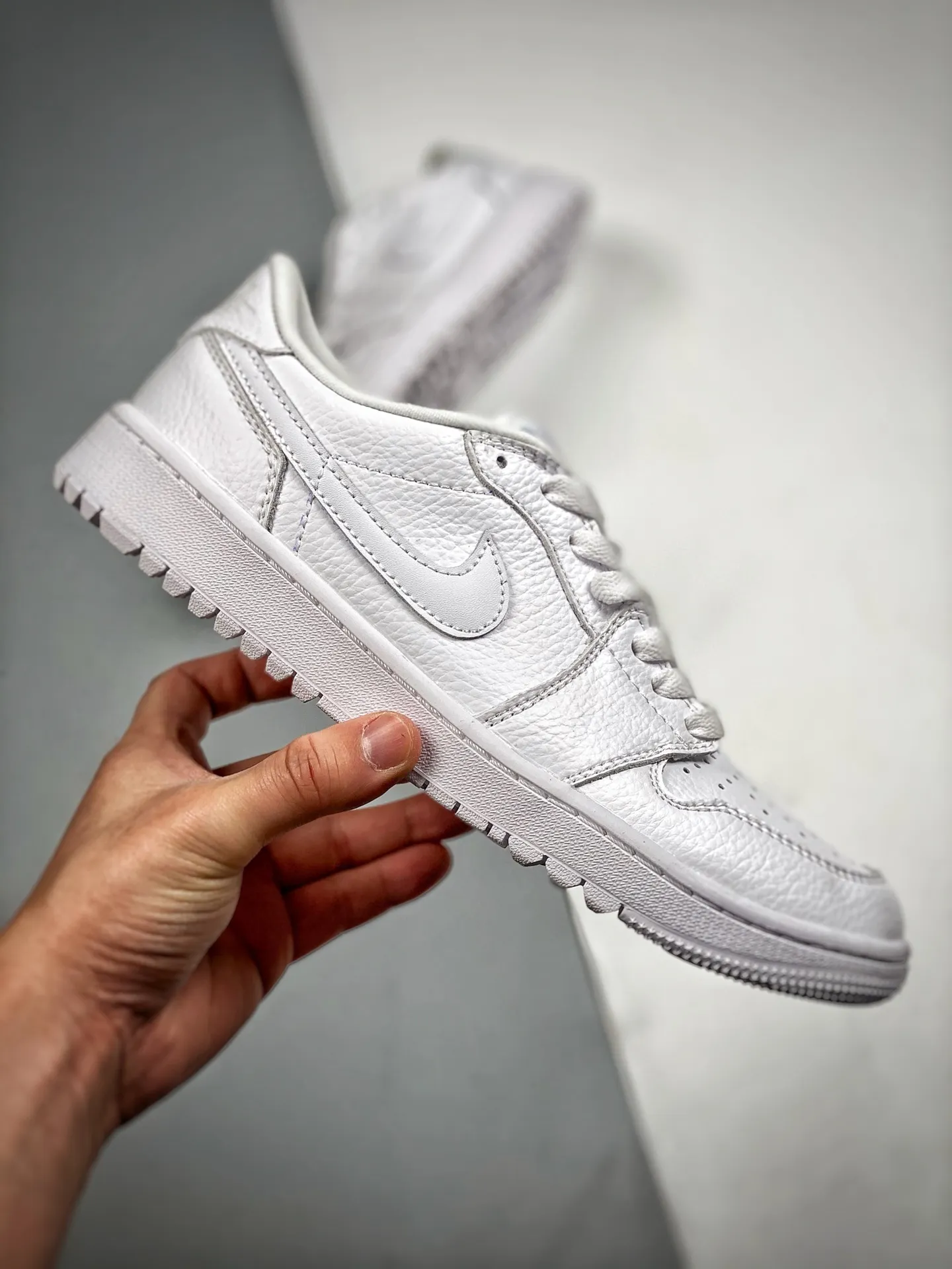 Air Jordan 1 Low Golf Triple White Replica: An In-Depth Look | YtaYta