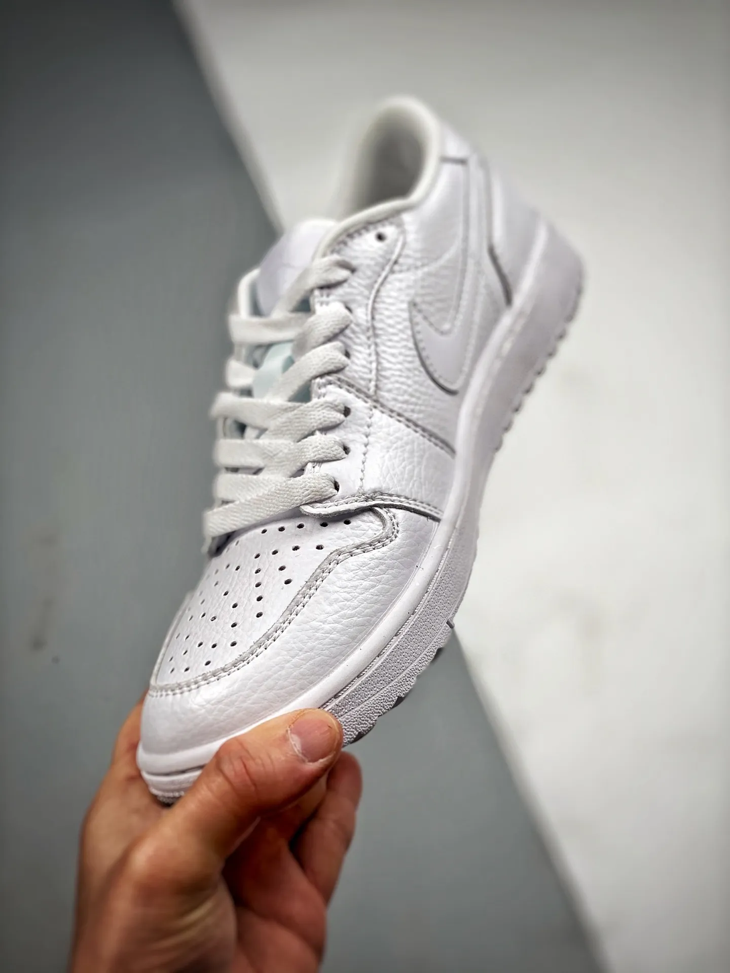 Air Jordan 1 Low Golf Triple White Replica: An In-Depth Look | YtaYta